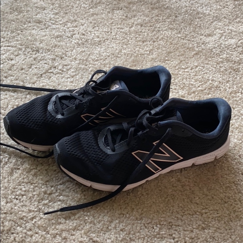 New Balance Tennis Shoes